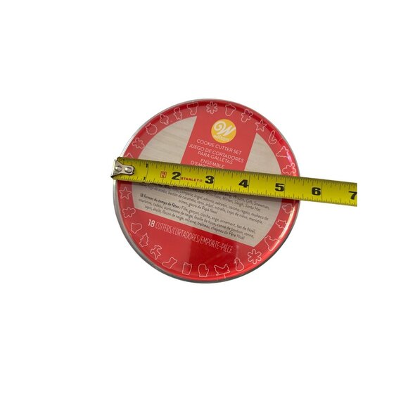 Wilton 18 Piece Cookie Cutter Set Christmas Holiday Baking - Picture 5 of 6